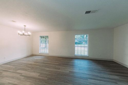 8602 Plantation Dr, Texas City, TX 77591-2205