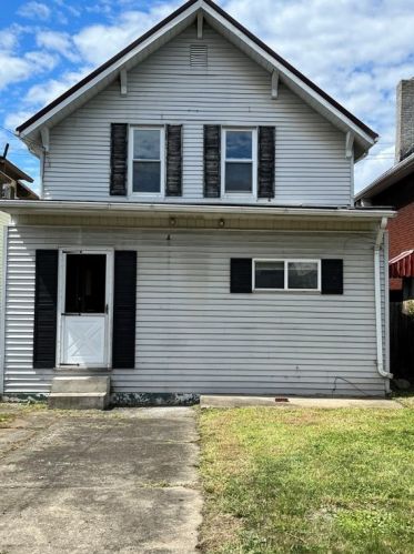 1508 Kenneth Ave, New Kensington, PA 15068-4217