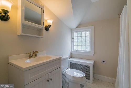 401 College Ave, Haverford PA  19041-1009 exterior