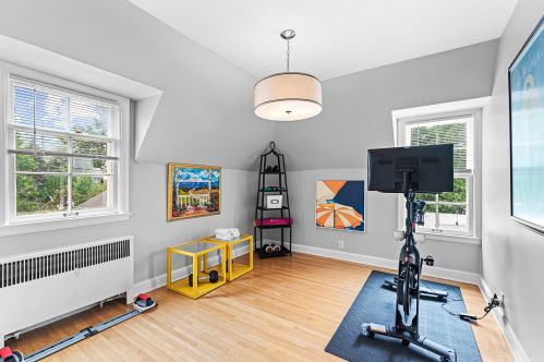 4749 Cramer St, Milwaukee WI 53211-1228 exterior