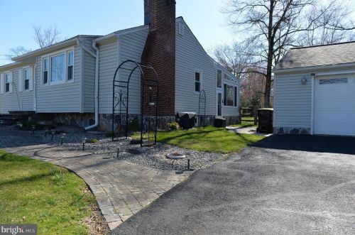 1805 Line St, Lansdale PA 19446-1632 exterior