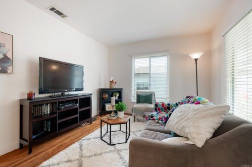 4461 Olive Ave, La Mesa CA  91942-8826 exterior