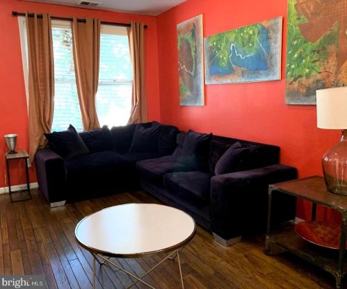 3256 Q St, Washington, DC 20007-3032