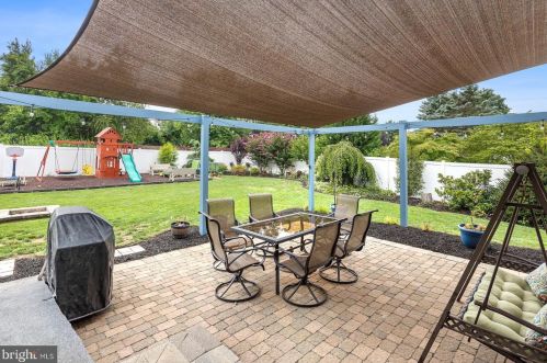 108 Chestnut St, Swedesboro NJ  08085-1201 exterior