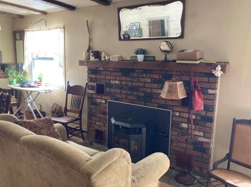 72 Mckinley Dr, Washington NH  03280-3463 exterior