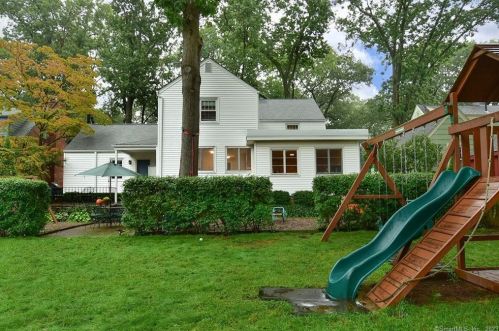 98 Princeton St, Manchester, CT 06042-3610