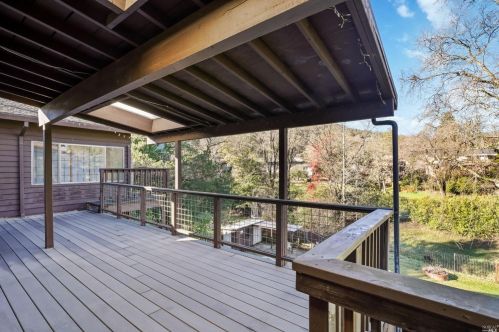 930 Live Oak Ave, Ukiah CA  95482-3733 exterior