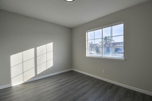 490 Santa Barbara St, Los Banos CA  93635-6324 exterior