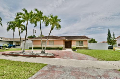 2531 102nd Ave, Miami, FL 33165-2523