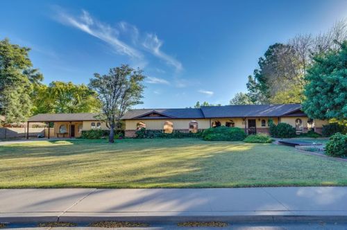 1725 Fountain St, Mesa, AZ 85203-5121