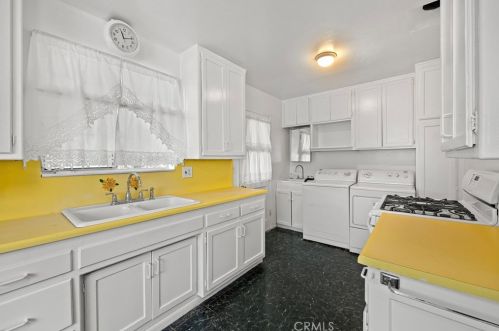 11133 Maidstone Ave, Norwalk CA  90650-1633 exterior