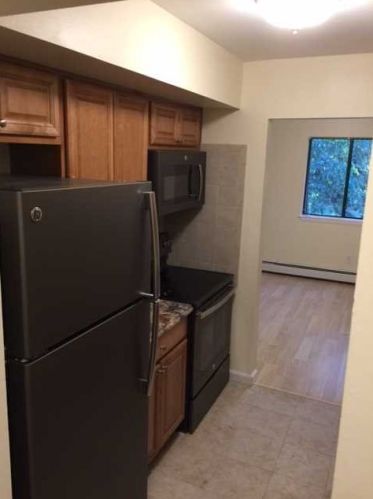 1106 Cherry Hill Dr, Poughkeepsie NY  12603-1747 exterior