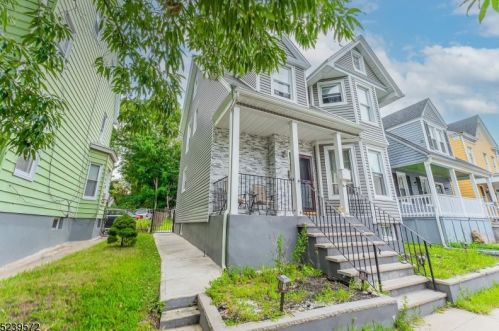 222 Maple Ave, East Orange, NJ 07017-4461
