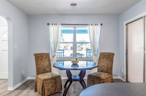 6065 5th Ave, Saint Petersburg, FL 33710-7005