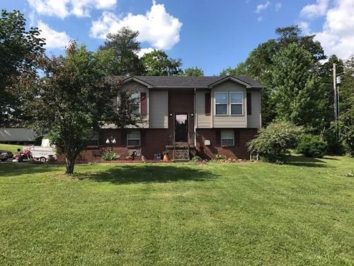 318 Forest Trail Dr, Berea, KY 40403-9690