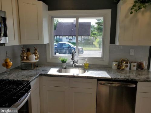 28 Buckingham Dr, Willingboro NJ  08046-1623 exterior