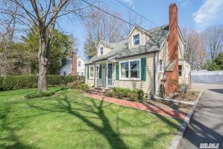 14 Little Neck Rd, Center Port, NY 11721-1613