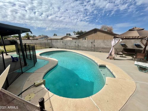 6138 Zoe Ella Way, Glendale, AZ 85306-2931