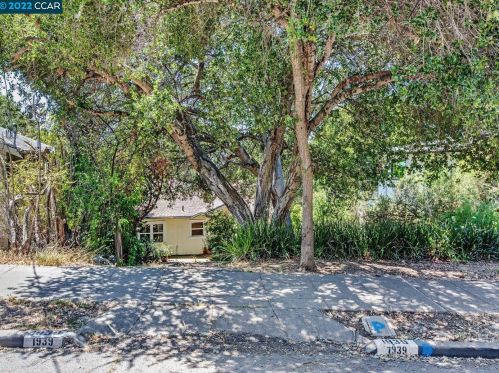 1939 Clemens Rd, Oakland, CA 94602-1913