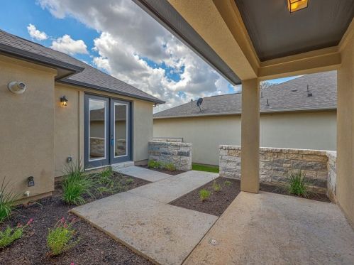 117 Fair Oaks Dr, Georgetown TX  78628 exterior