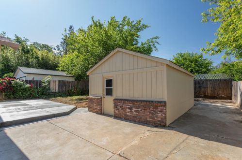 16 Midway Dr, Oroville CA  95966-3656 exterior