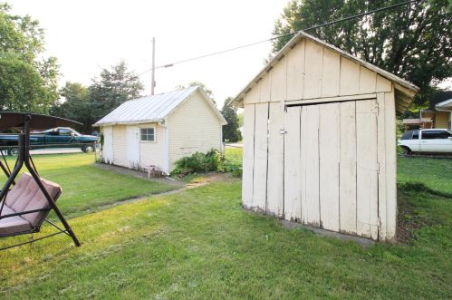 35 Lincoln Ave, London OH  43140-1579 exterior