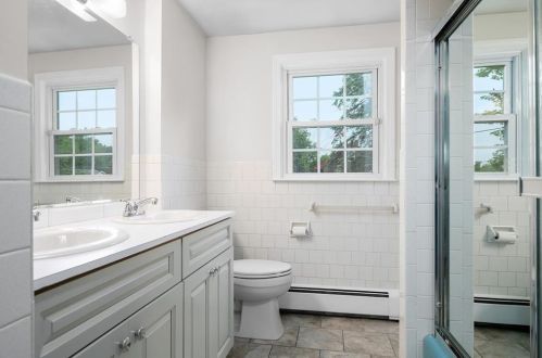 3546 Mendon Rd, Cumberland RI  02864-2136 exterior