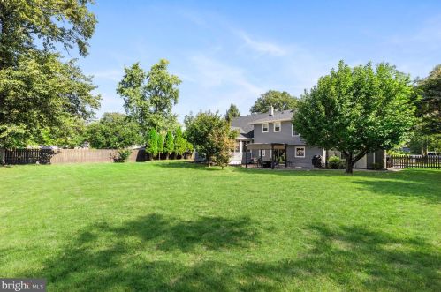 117 Monticello Dr, Riverton NJ 08077-4377 exterior