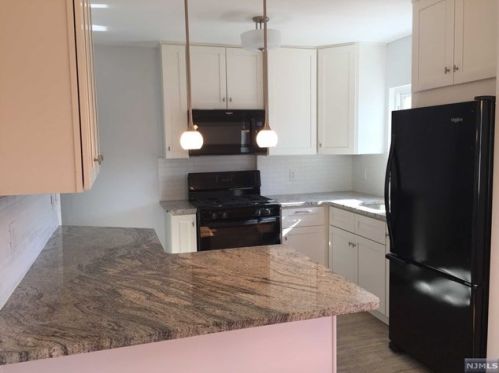 1427 Nelden Rd, Teaneck NJ  07666-6056 exterior