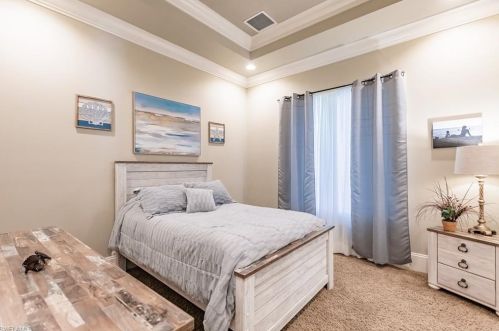 65 31 St, Naples FL 34117-3100 exterior