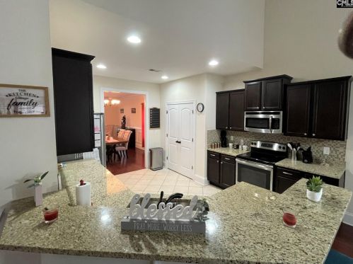 101 Niblick Ct, Cayce-West Columbia SC  29172-2593 exterior