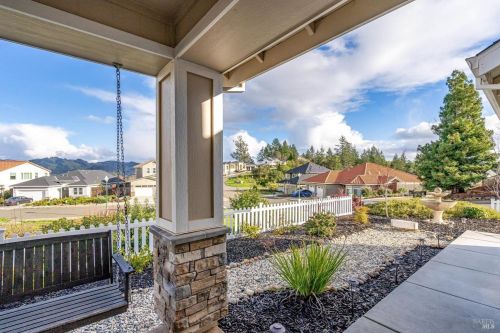 3837 Sedgemoore Dr, Santa Rosa CA  95404-7620 exterior