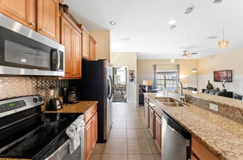 8949 Candy Palm Rd, Kissimmee, FL 34747-1588