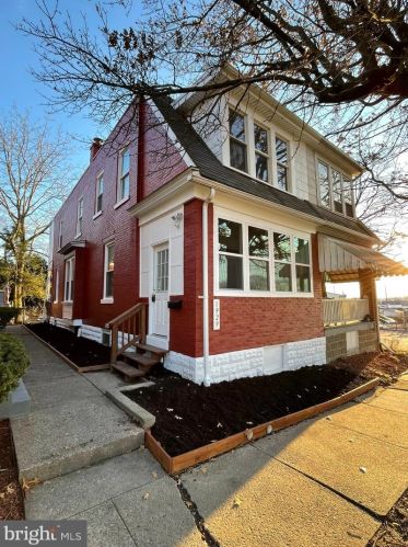 1929 Brookwood St, Harrisburg PA  17104-2326 exterior