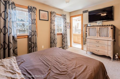 1229 Sylvania Pl, Lacey NJ  08731-4440 exterior