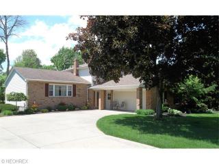 8504 Summerland Trl, Youngstown, OH 44514-2966