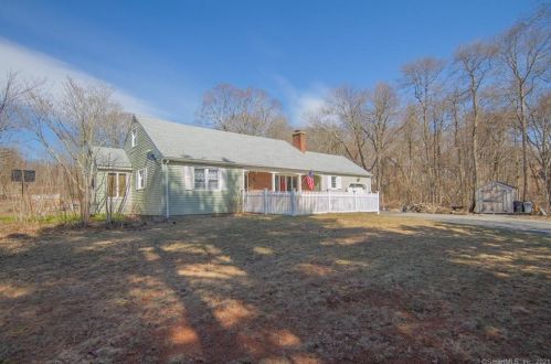 104 Grove Ave, Groton, CT 06340-3504