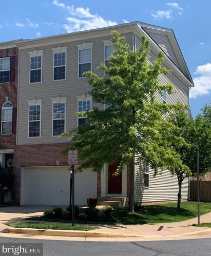 15935 Greymill Manor Dr, Haymarket VA  20169-4927 exterior