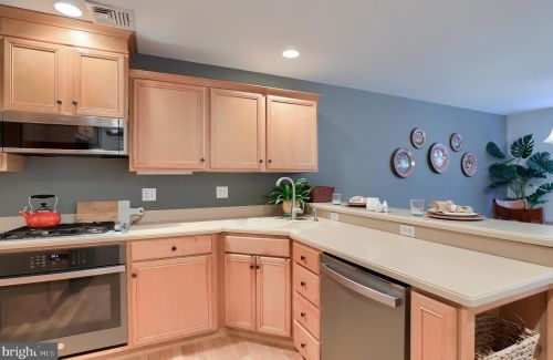 34 Red Leaf Ln, Lancaster PA 17602-7000 exterior