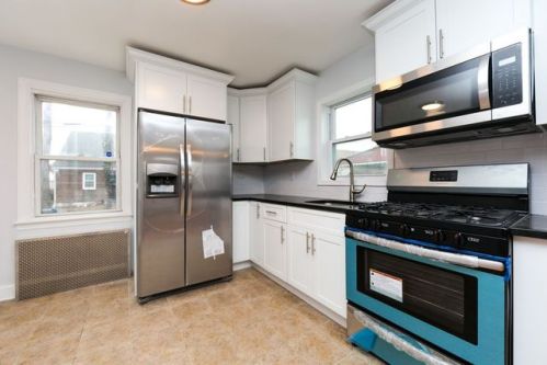 11936 218th St, Jamaica, NY 11411-1911