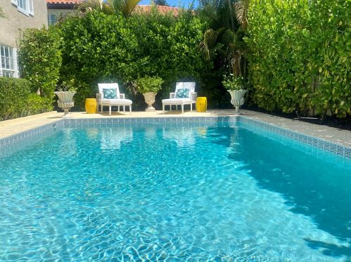 211 Seaspray Ave, Palm Beach, FL 33480-4228