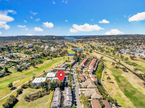 2533 Navarra Dr, Carlsbad, CA 92009-7038