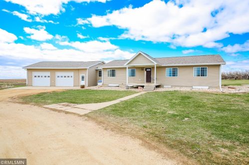192 231st St, Jasper, MN 56144-4013
