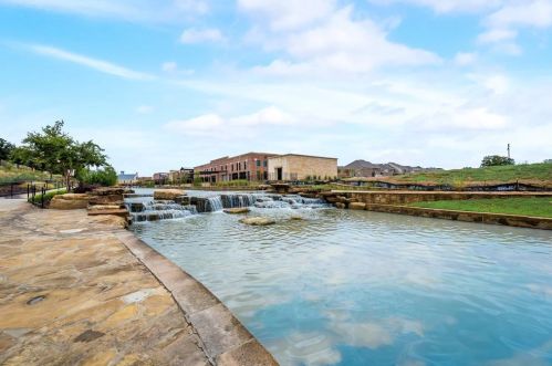 4152 Riverside Dr, Lewisville TX  75028 exterior