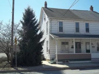 1318 Stewart St, Northampton, PA 18067-1471