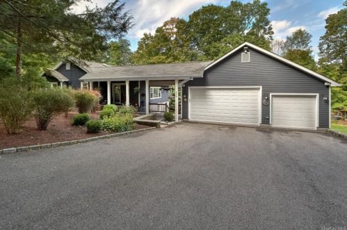 314 Church Rd, Tompkins Corners, NY 10579-2512