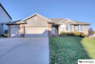 6728 150th St, Omaha, NE 68116-4426