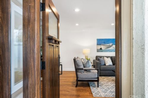 513 15th St, Huntington Beach CA  92648-4045 exterior