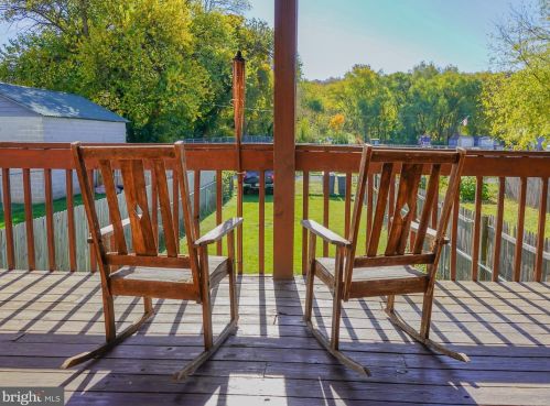 132 Viaduct Ave, Downingtown PA  19335-2847 exterior