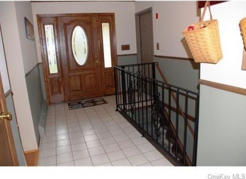 48 Heights Rd, Stony Point NY  10980-1538 exterior